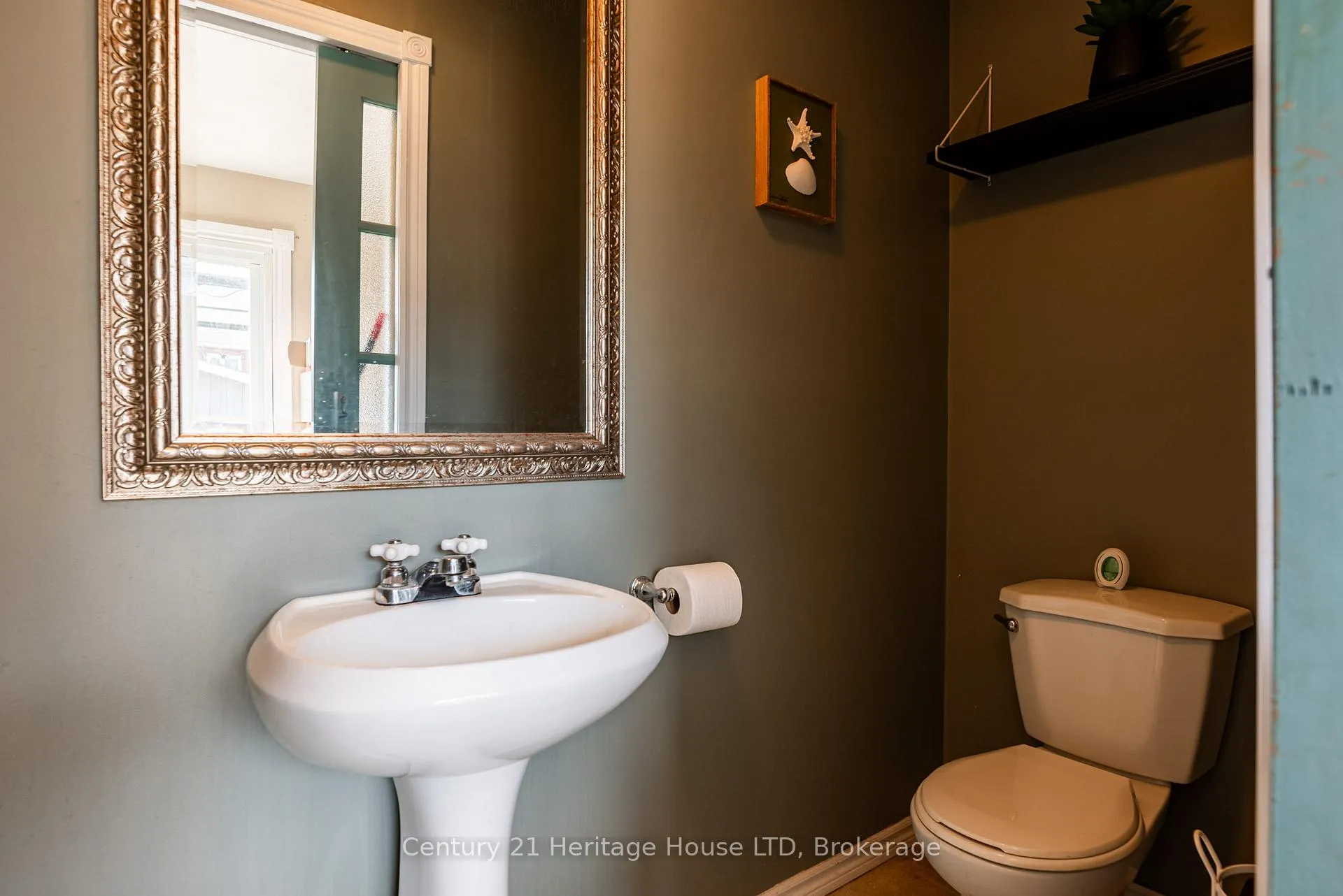 Photo 14 of 149 Bald Street, Welland, Broadway — HOMEH