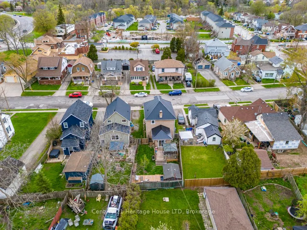 Photo 33 of 149 Bald Street, Welland, Broadway — HOMEH