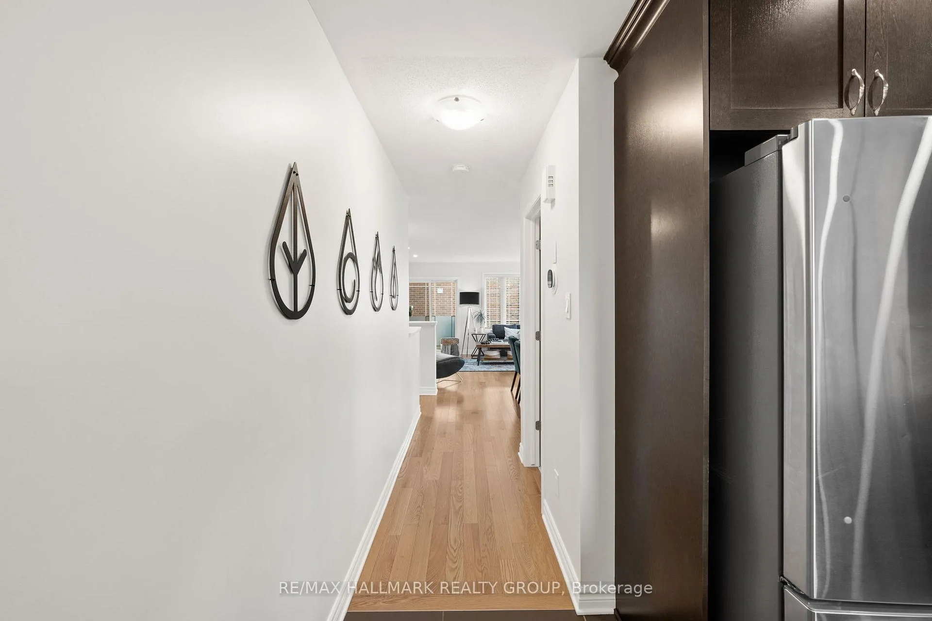 Photo 10 of 498 LeBoutillier Avenue, Ottawa, Carson Meadows — HOMEH