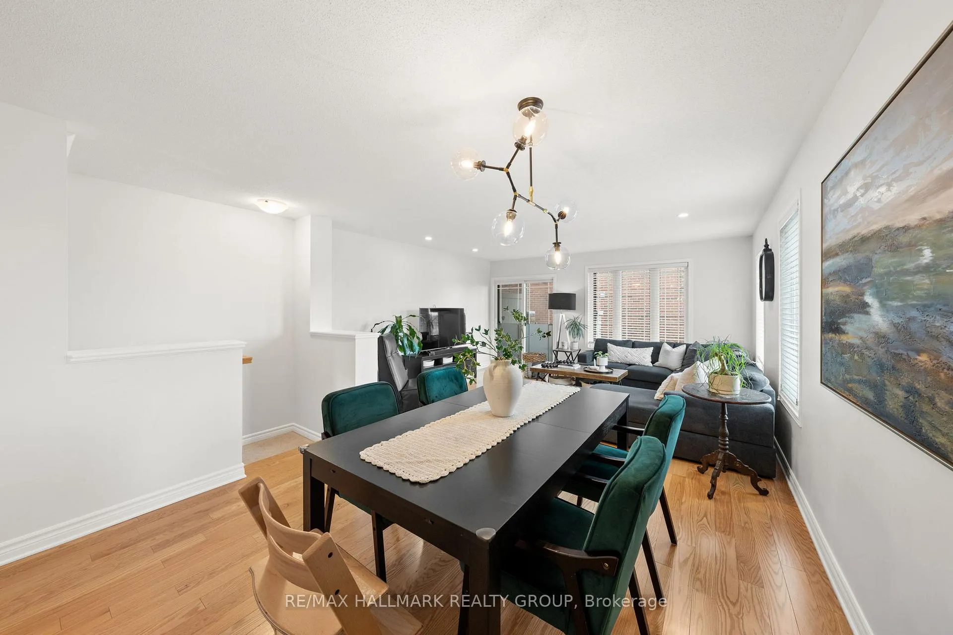 Photo 12 of 498 LeBoutillier Avenue, Ottawa, Carson Meadows — HOMEH