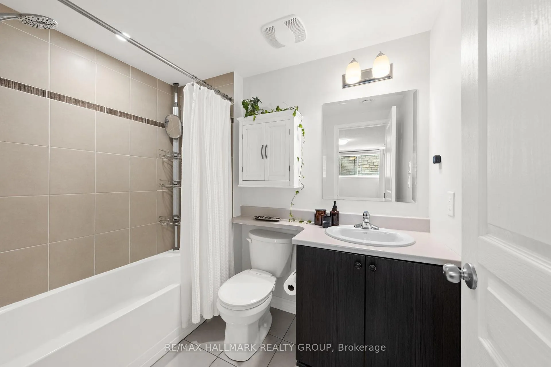 Photo 23 of 498 LeBoutillier Avenue, Ottawa, Carson Meadows — HOMEH