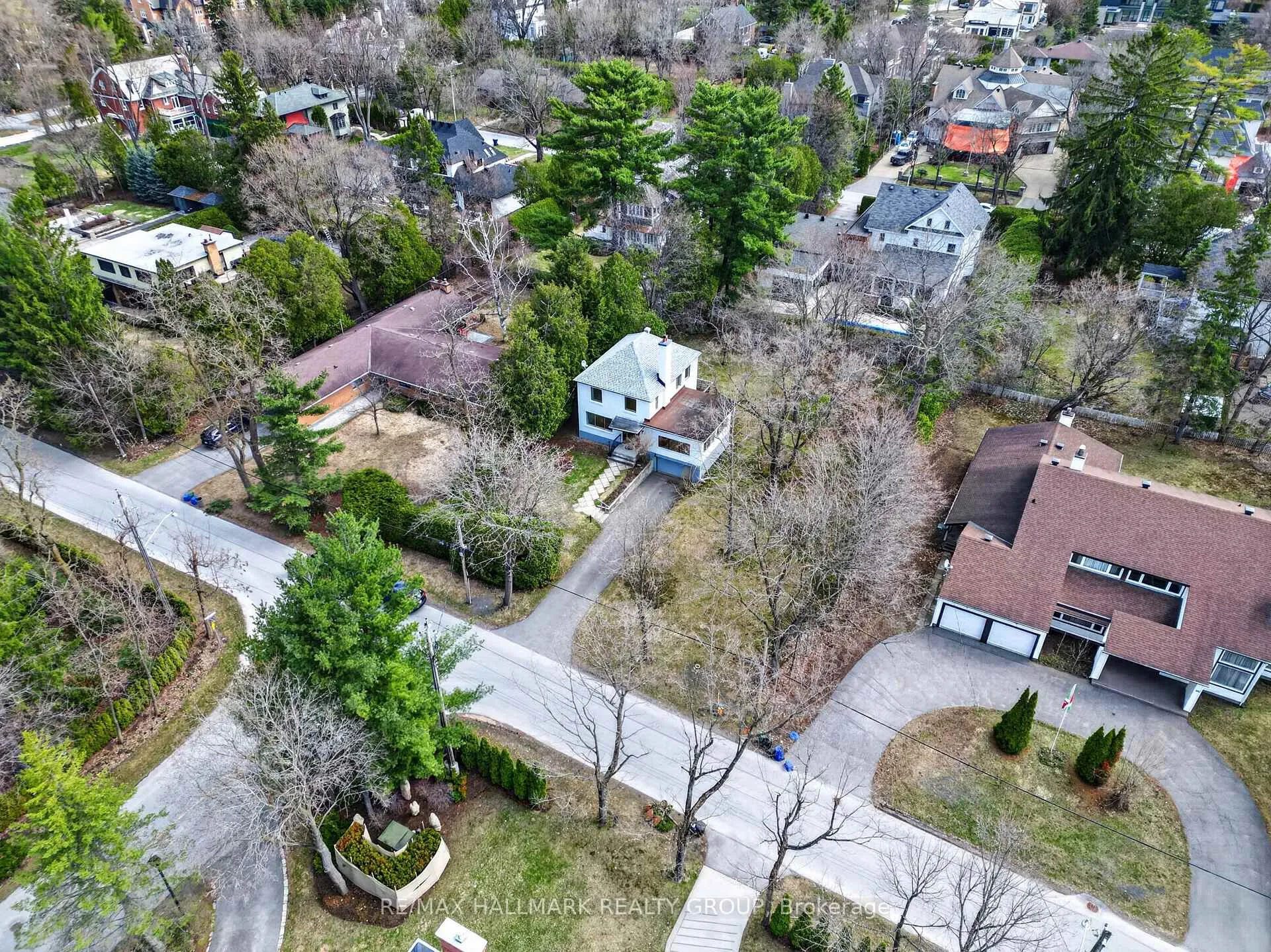 Photo 8 of 570 Minto Place, Ottawa, Rockcliffe — HOMEH