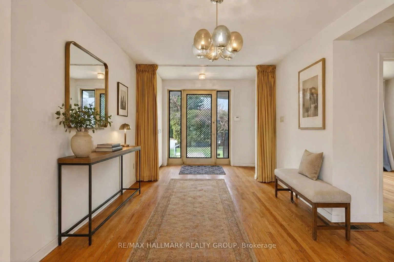 Photo 13 of 570 Minto Place, Ottawa, Rockcliffe — HOMEH