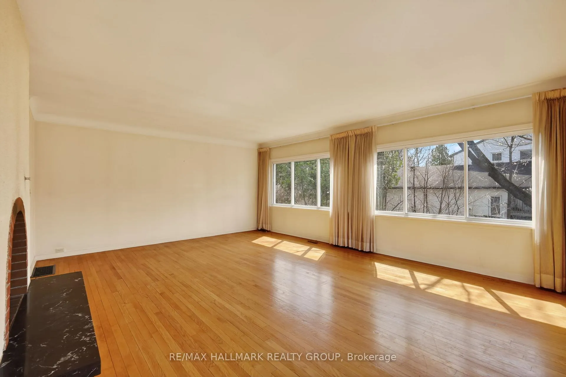 Photo 19 of 570 Minto Place, Ottawa, Rockcliffe — HOMEH