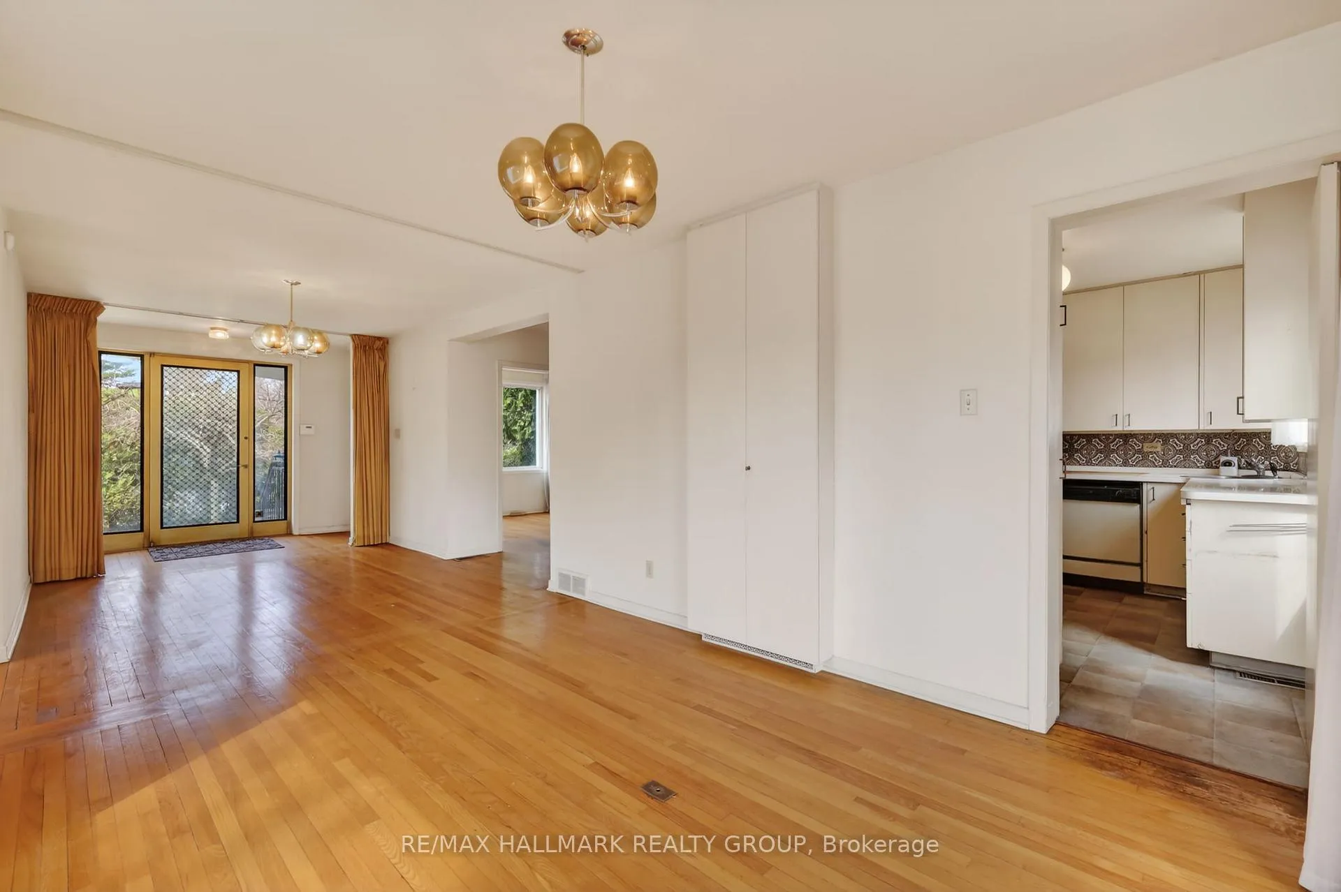 Photo 23 of 570 Minto Place, Ottawa, Rockcliffe — HOMEH
