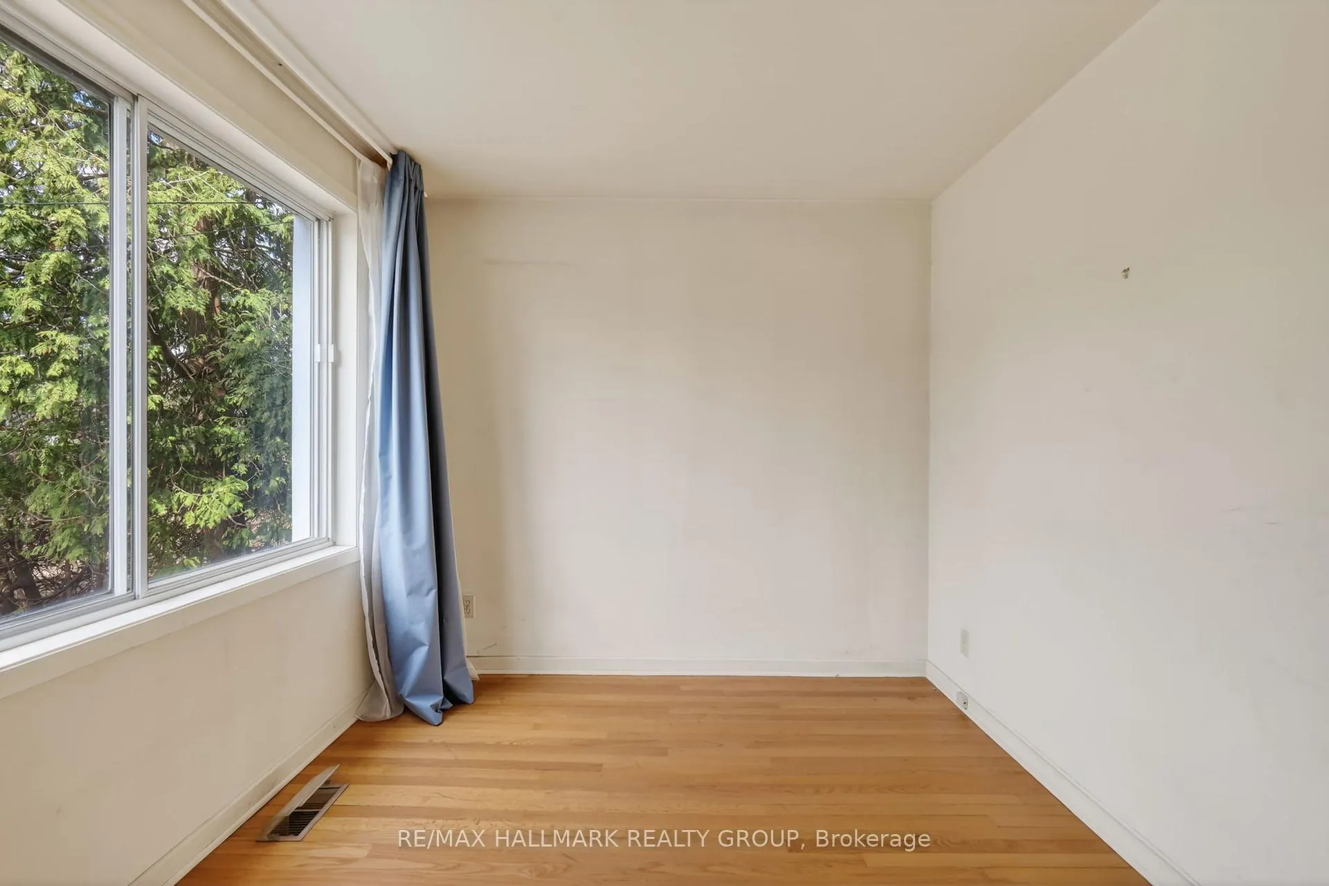 Photo 29 of 570 Minto Place, Ottawa, Rockcliffe — HOMEH