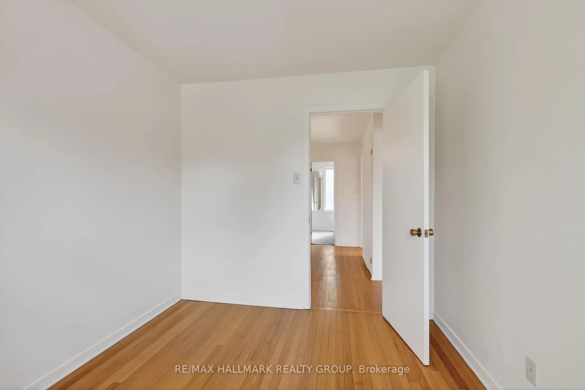 Photo 43 of 570 Minto Place, Ottawa, Rockcliffe — HOMEH