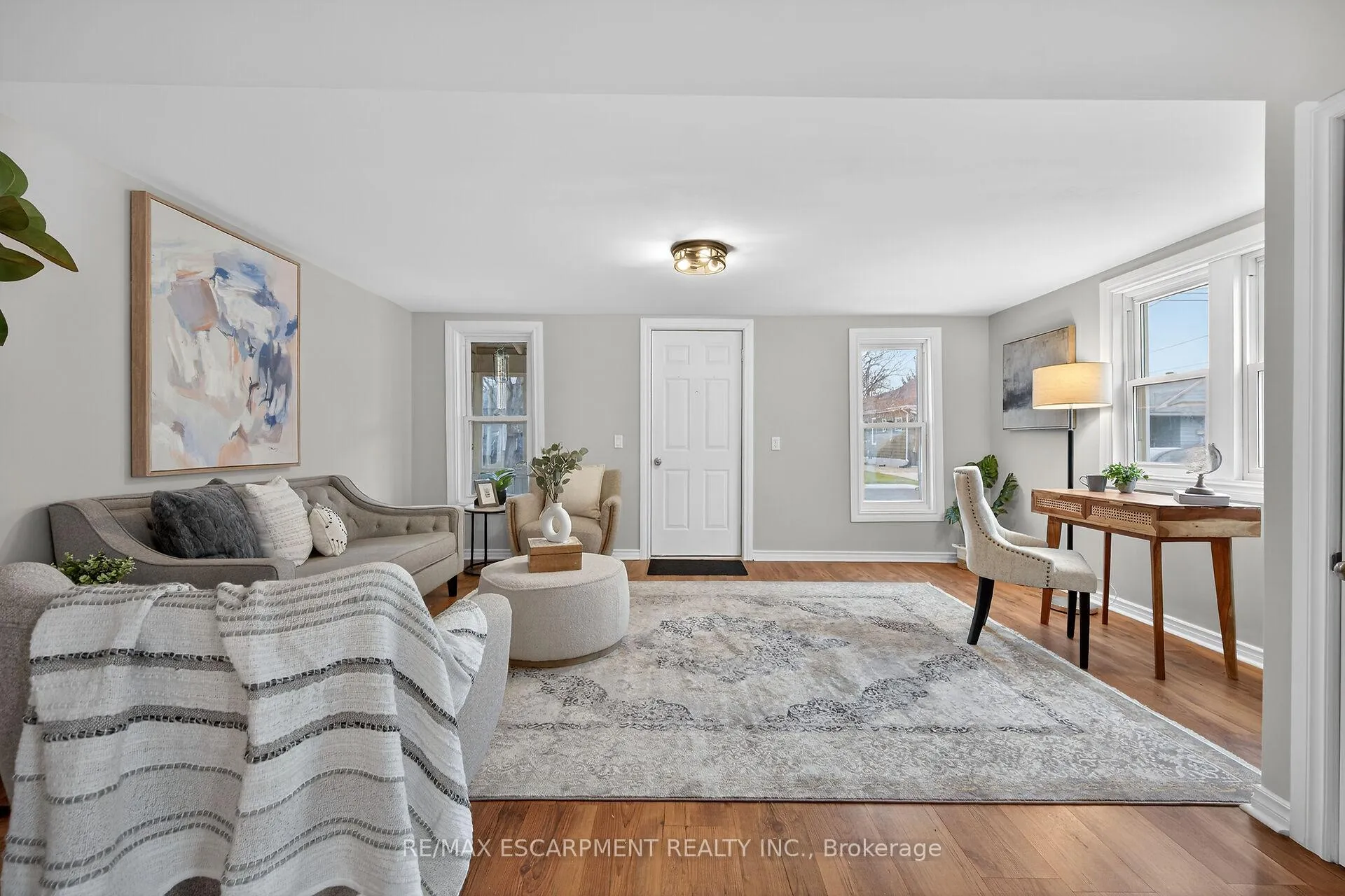 Photo 9 of 422 Griffith Avenue, Haldimand, Dunnville — HOMEH