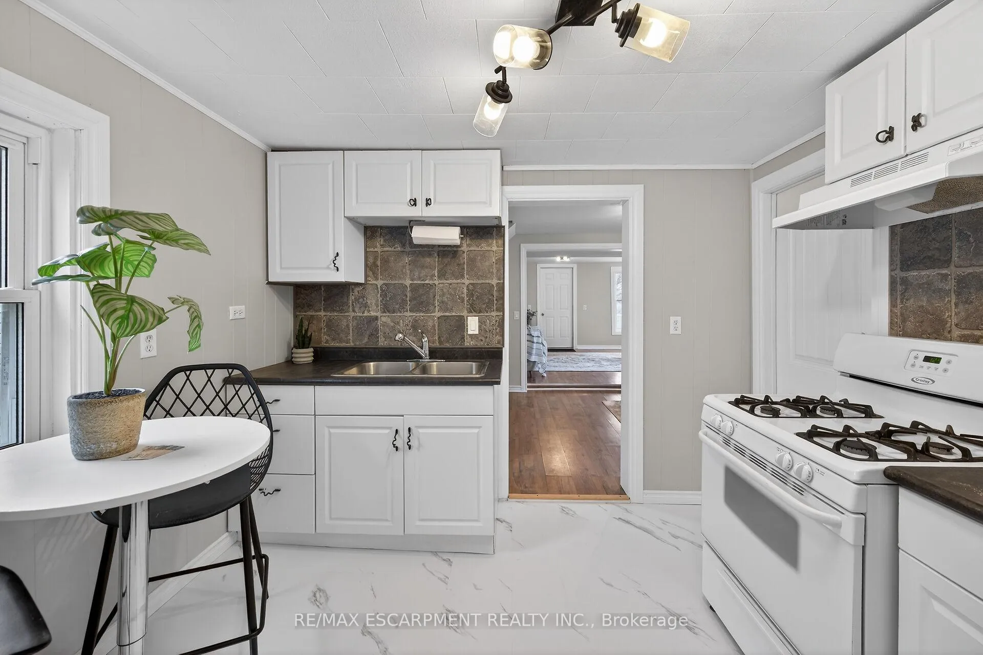 Photo 21 of 422 Griffith Avenue, Haldimand, Dunnville — HOMEH