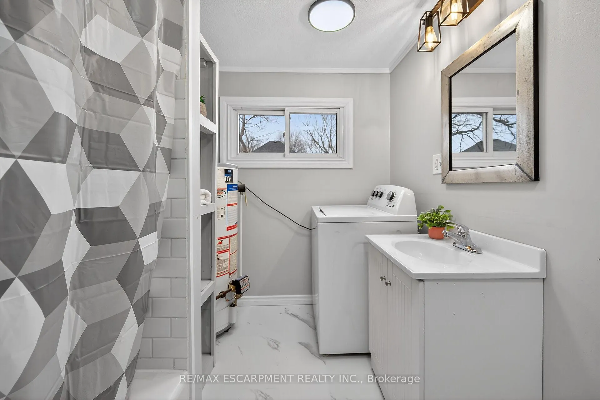 Photo 23 of 422 Griffith Avenue, Haldimand, Dunnville — HOMEH