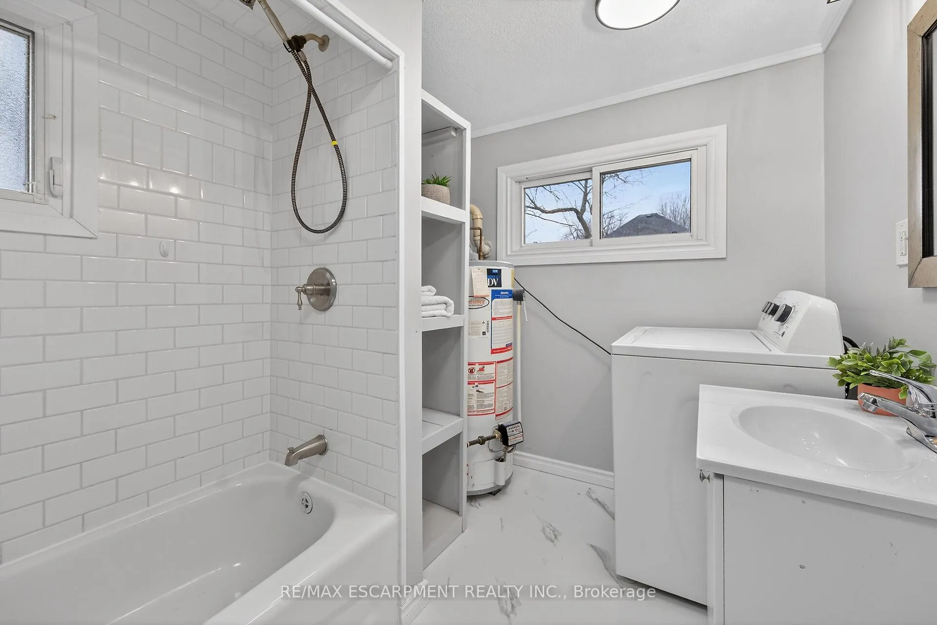 Photo 24 of 422 Griffith Avenue, Haldimand, Dunnville — HOMEH