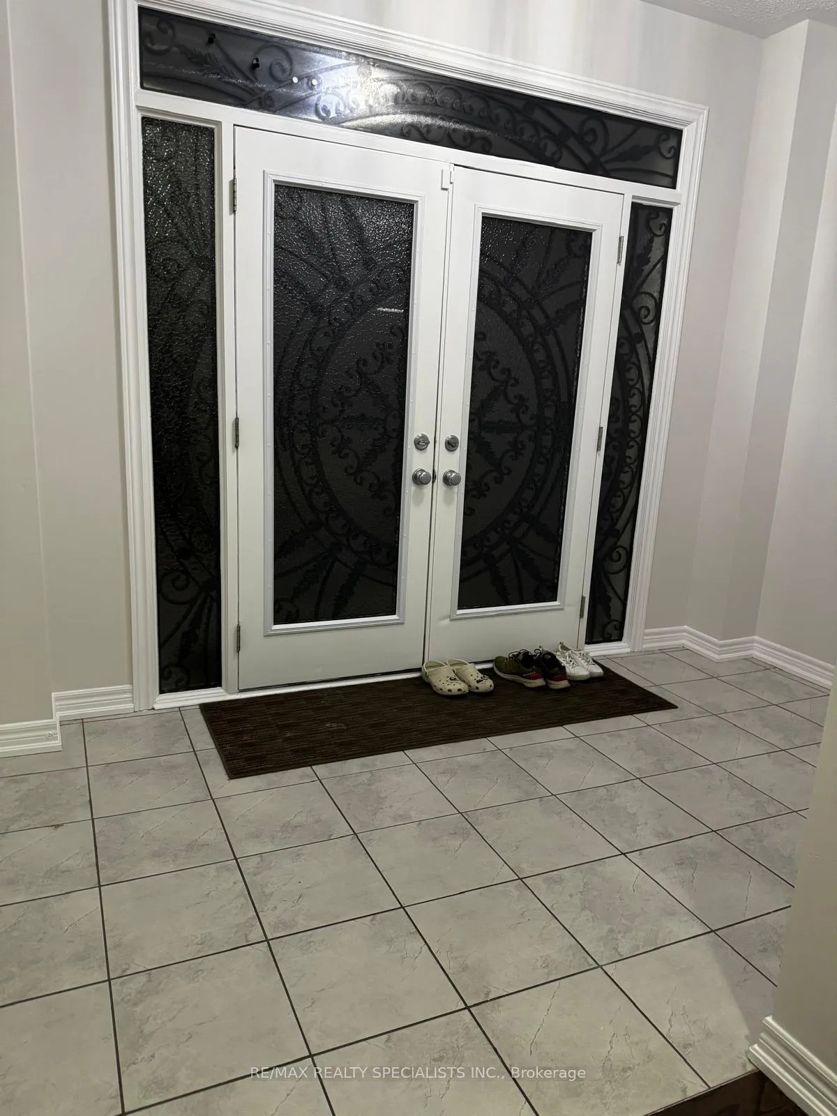 Photo 2 of 46 Valley Drive, Brampton, Snelgrove — HOMEH