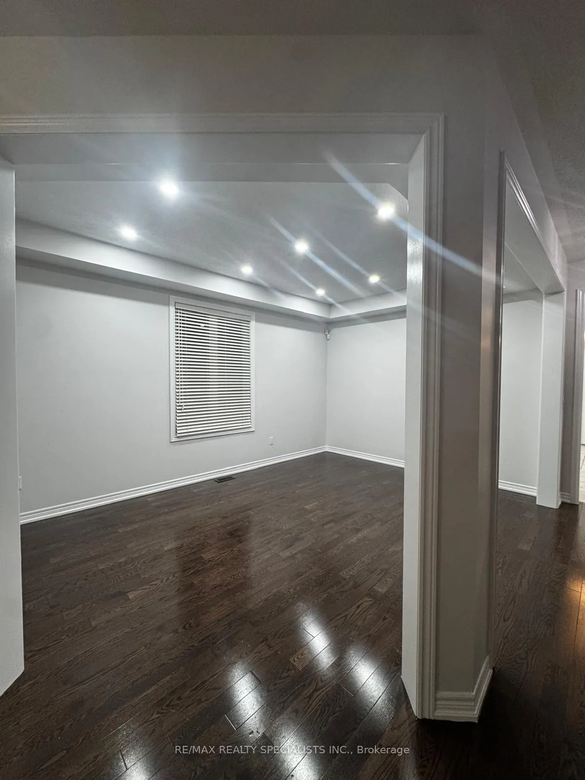 Photo 6 of 46 Valley Drive, Brampton, Snelgrove — HOMEH
