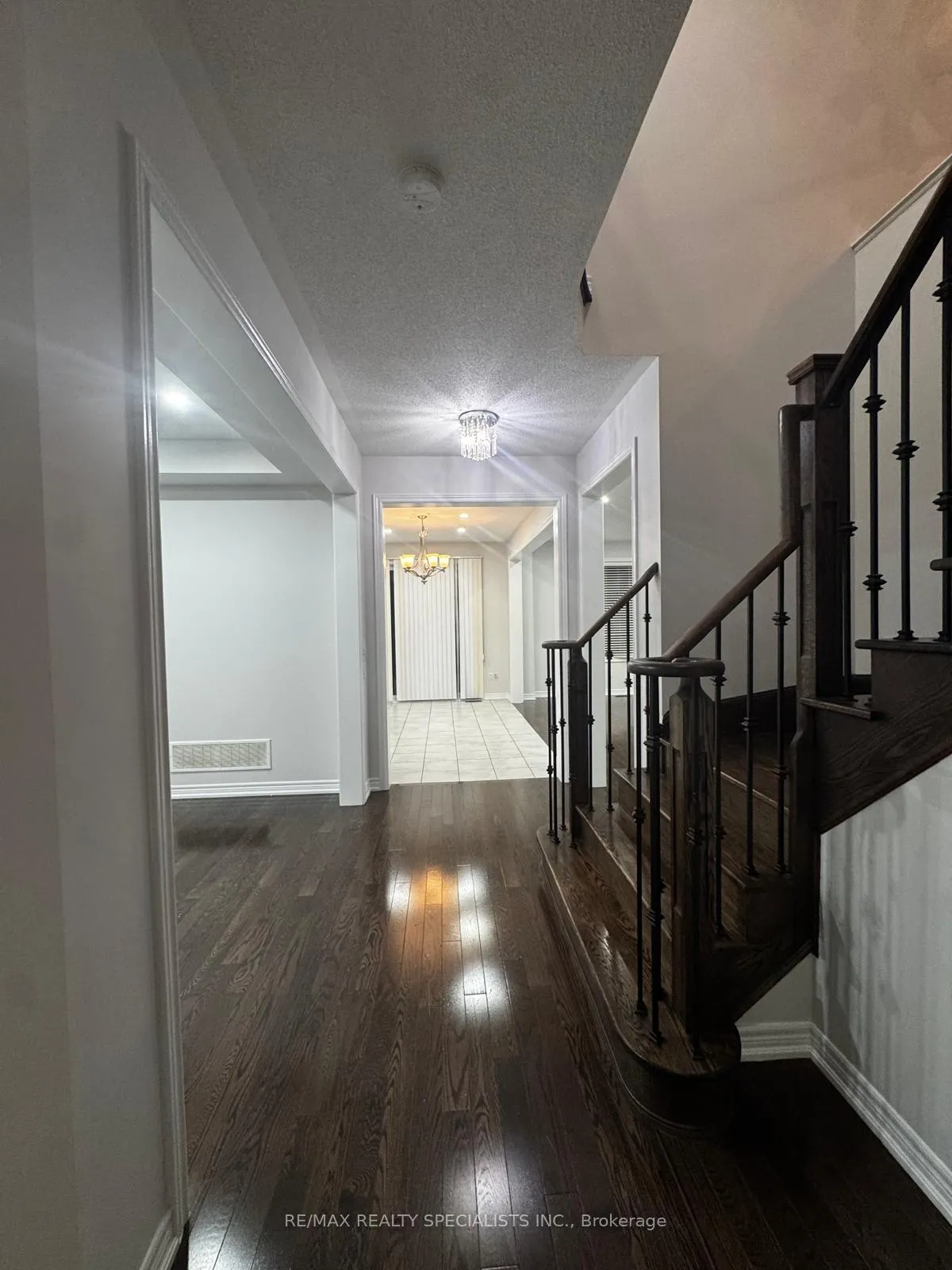 Photo 7 of 46 Valley Drive, Brampton, Snelgrove — HOMEH
