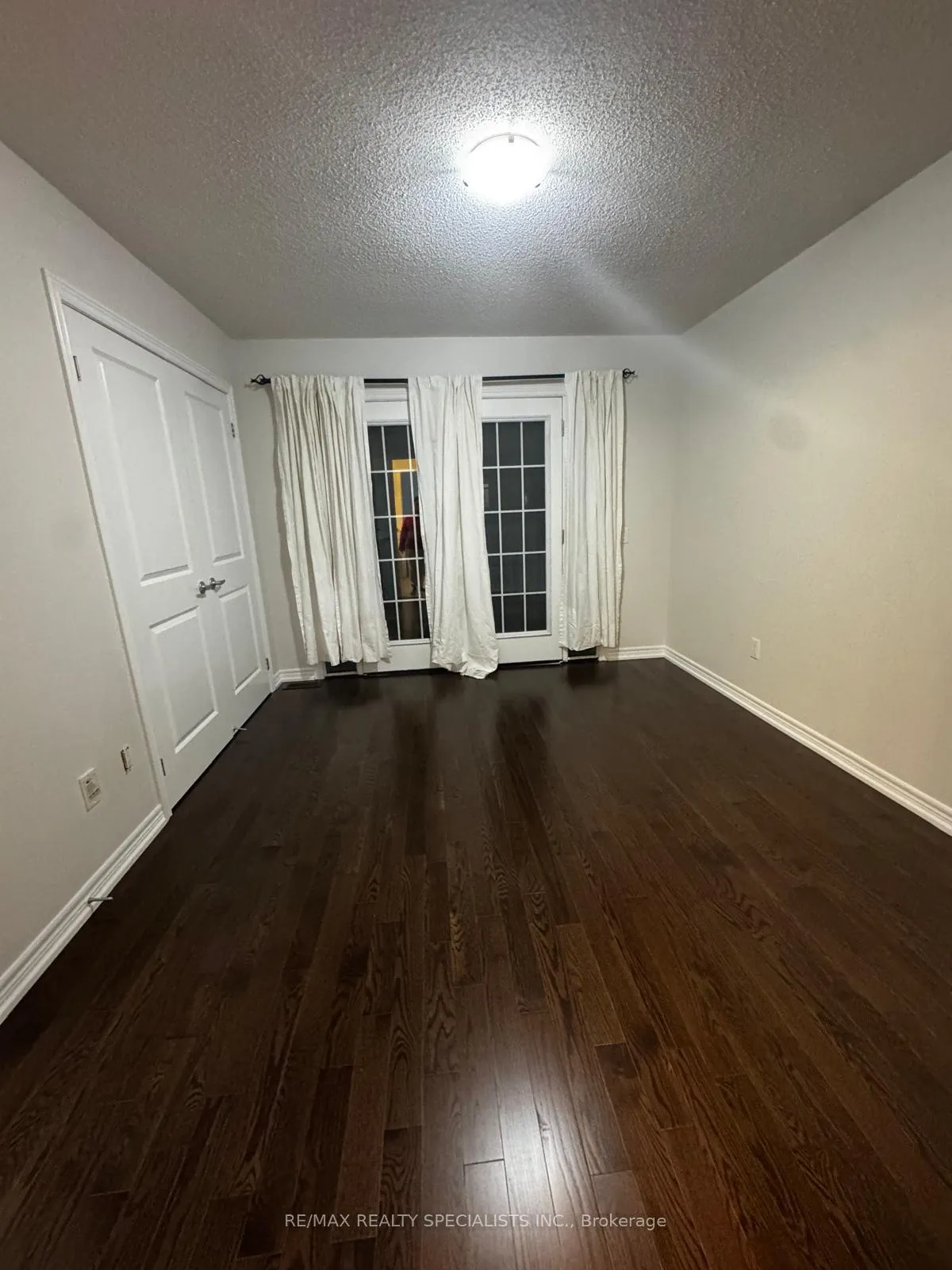 Photo 24 of 46 Valley Drive, Brampton, Snelgrove — HOMEH