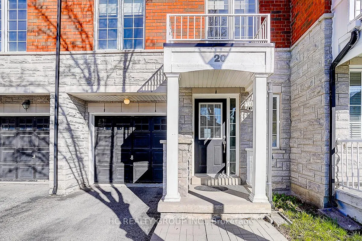 Photo 3 of 20 Prince Charles Way, Markham, Berczy — HOMEH