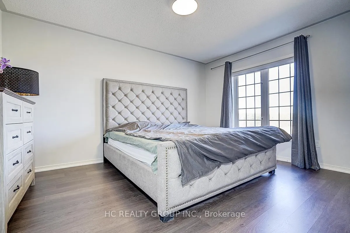 Photo 30 of 20 Prince Charles Way, Markham, Berczy — HOMEH