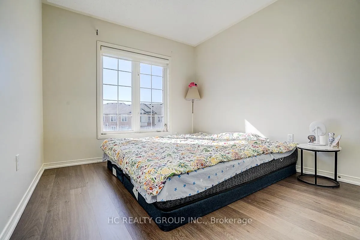 Photo 34 of 20 Prince Charles Way, Markham, Berczy — HOMEH