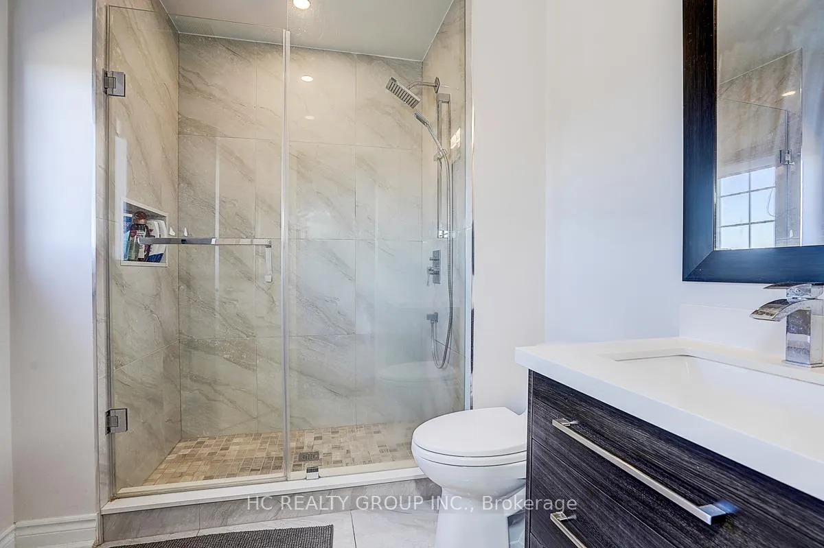 Photo 35 of 20 Prince Charles Way, Markham, Berczy — HOMEH