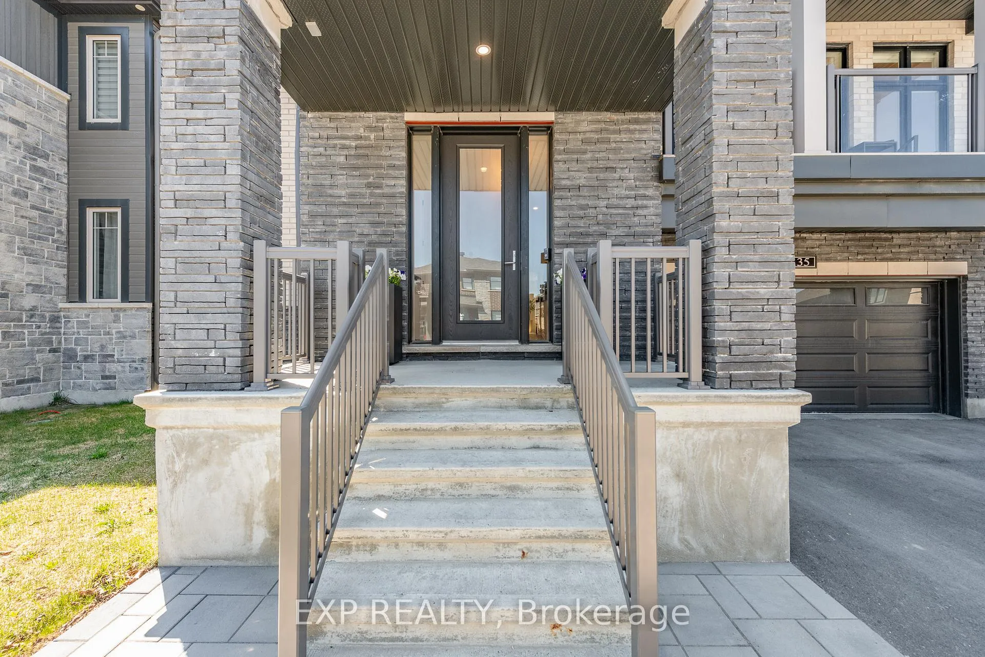 Photo 3 of 35 Jetty Drive, Ottawa, Mahogany Community — HOMEH