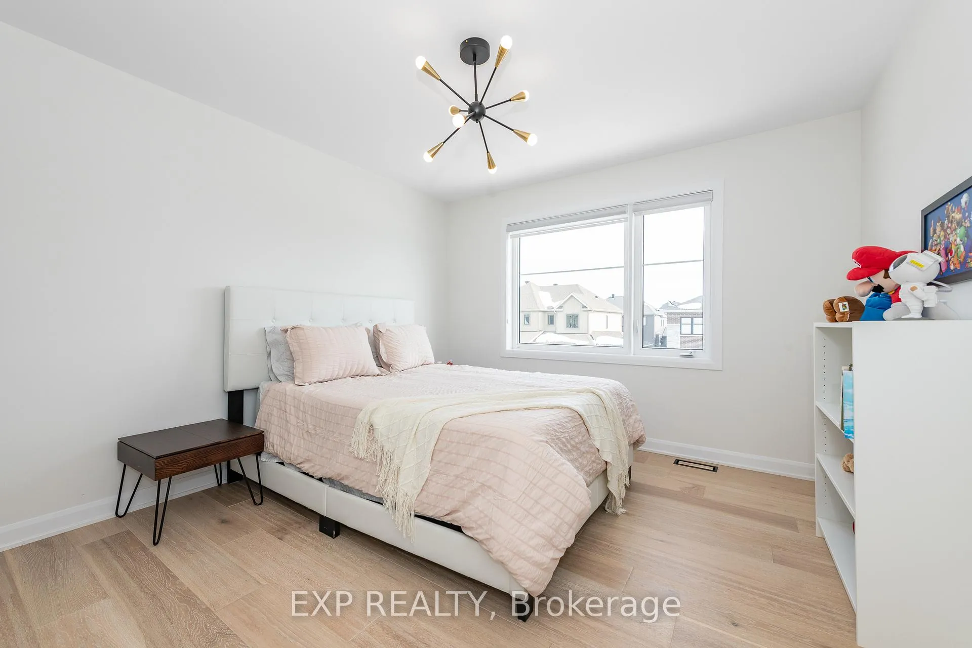Photo 31 of 35 Jetty Drive, Ottawa, Mahogany Community — HOMEH