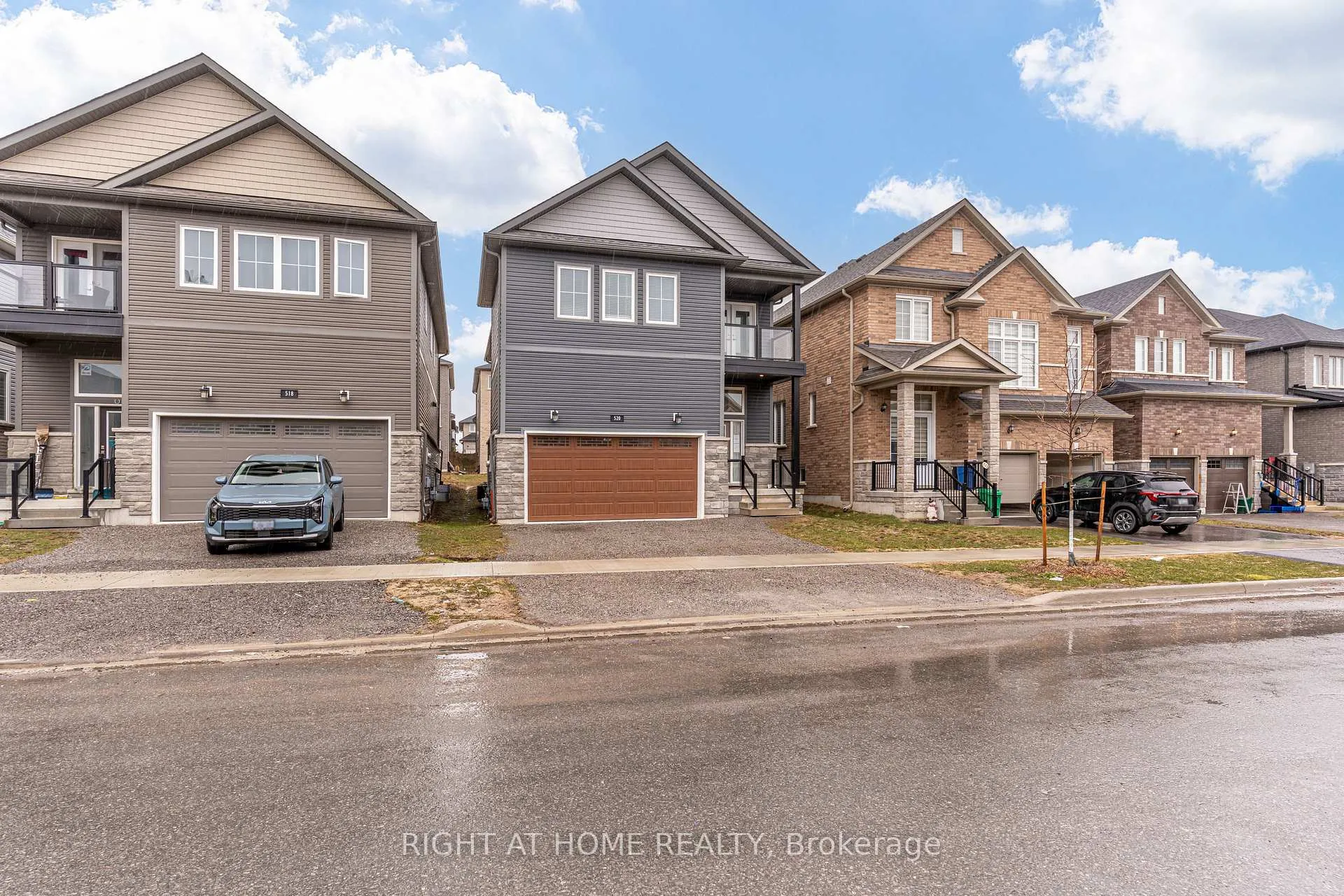Photo 2 of 520 Clayton Avenue, Peterborough, Monaghan Ward 2 — HOMEH