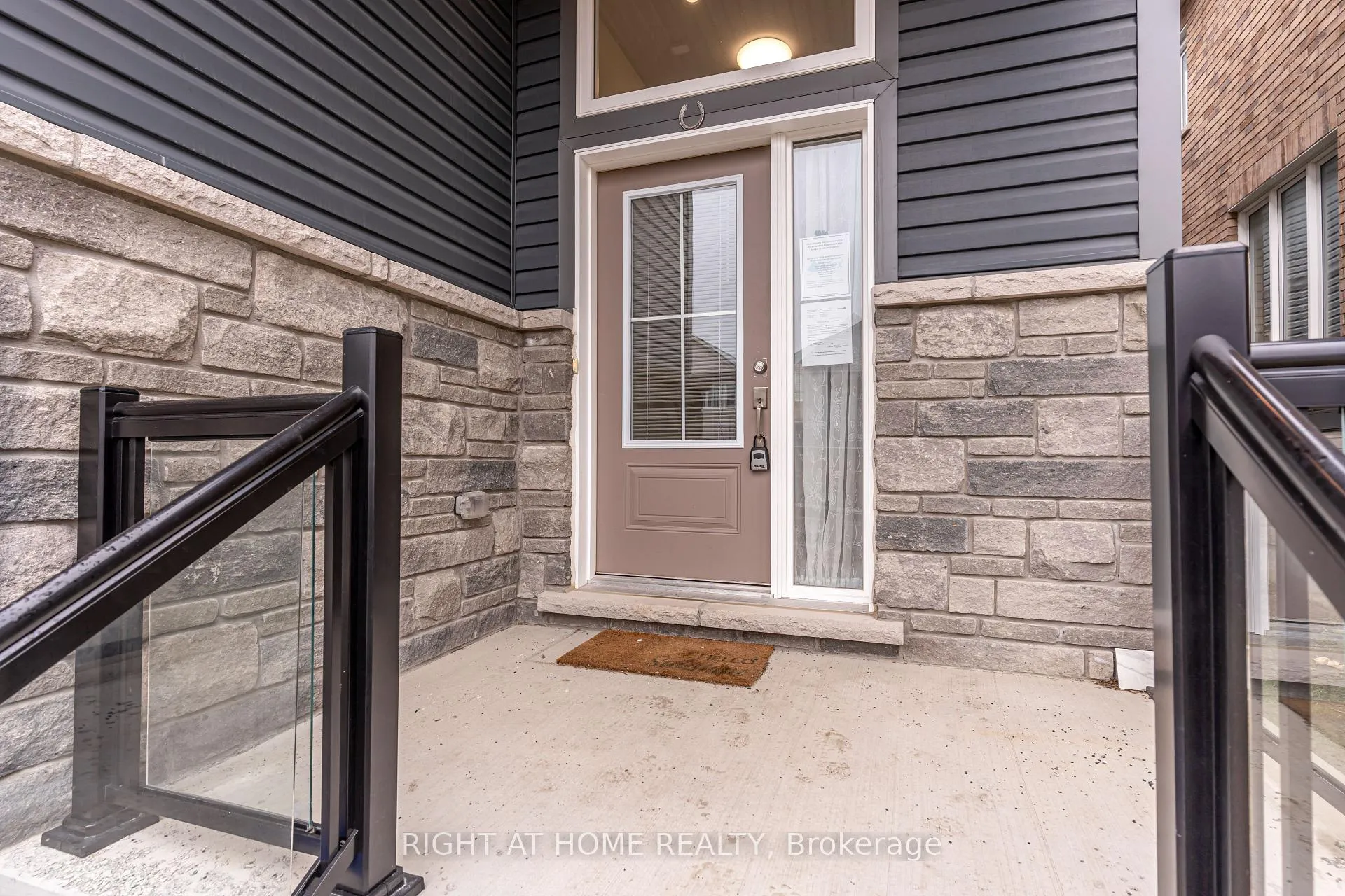 Photo 3 of 520 Clayton Avenue, Peterborough, Monaghan Ward 2 — HOMEH