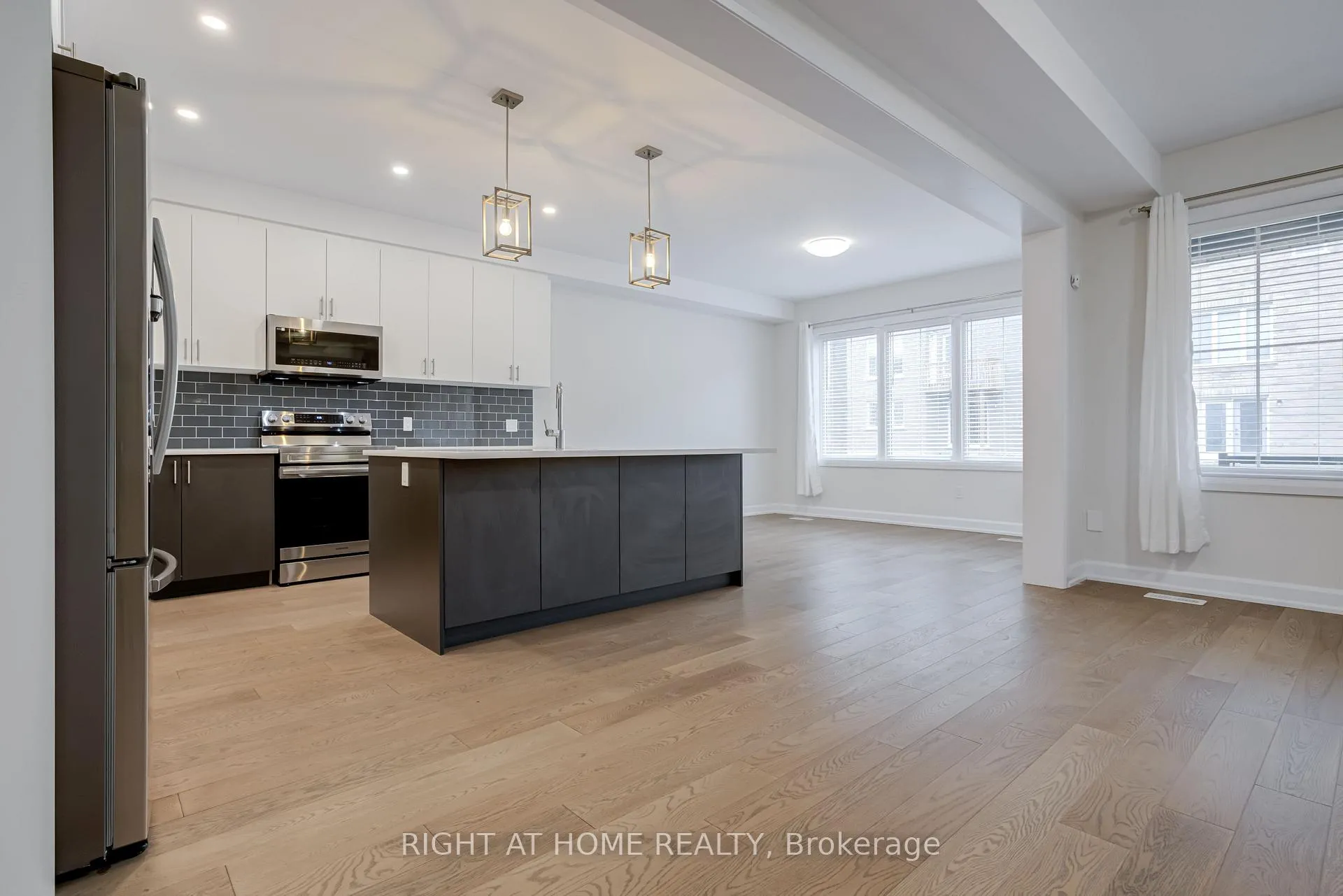 Photo 6 of 520 Clayton Avenue, Peterborough, Monaghan Ward 2 — HOMEH