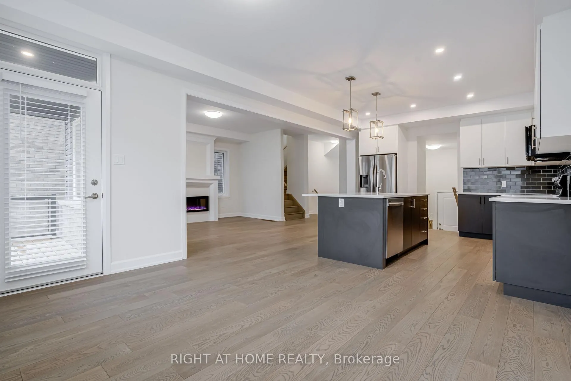 Photo 11 of 520 Clayton Avenue, Peterborough, Monaghan Ward 2 — HOMEH