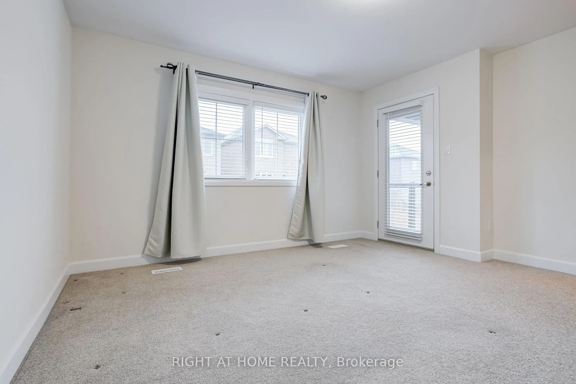 Photo 21 of 520 Clayton Avenue, Peterborough, Monaghan Ward 2 — HOMEH