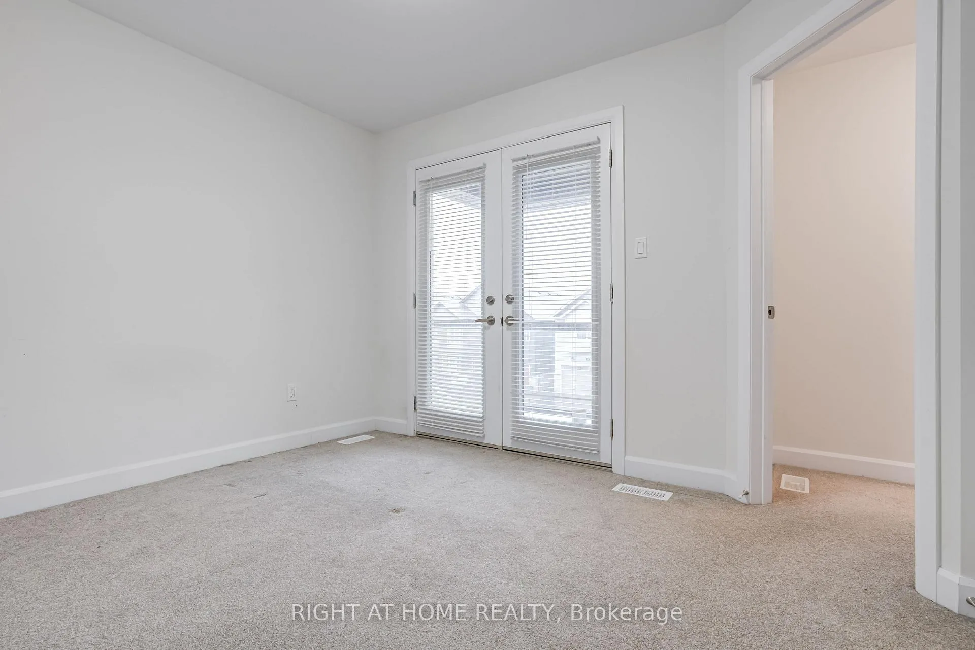 Photo 27 of 520 Clayton Avenue, Peterborough, Monaghan Ward 2 — HOMEH