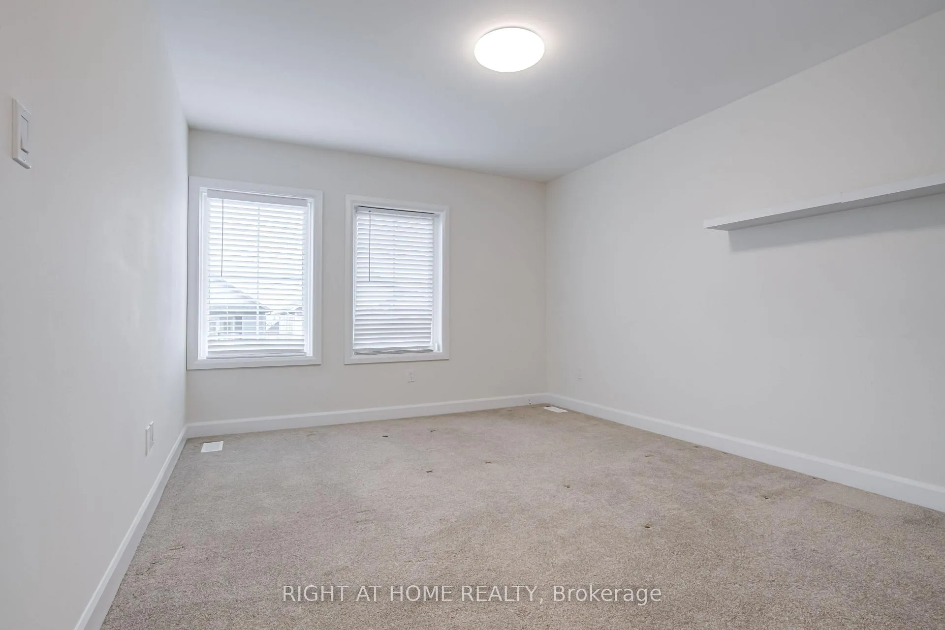 Photo 34 of 520 Clayton Avenue, Peterborough, Monaghan Ward 2 — HOMEH