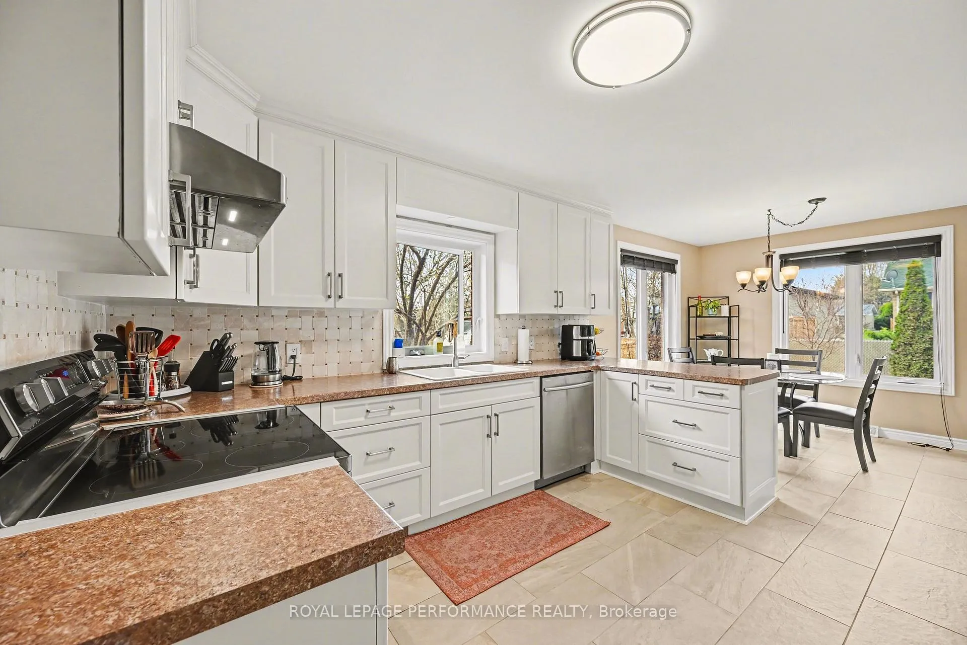 Photo 12 of 855 Kenyon Crescent, Cornwall — HOMEH