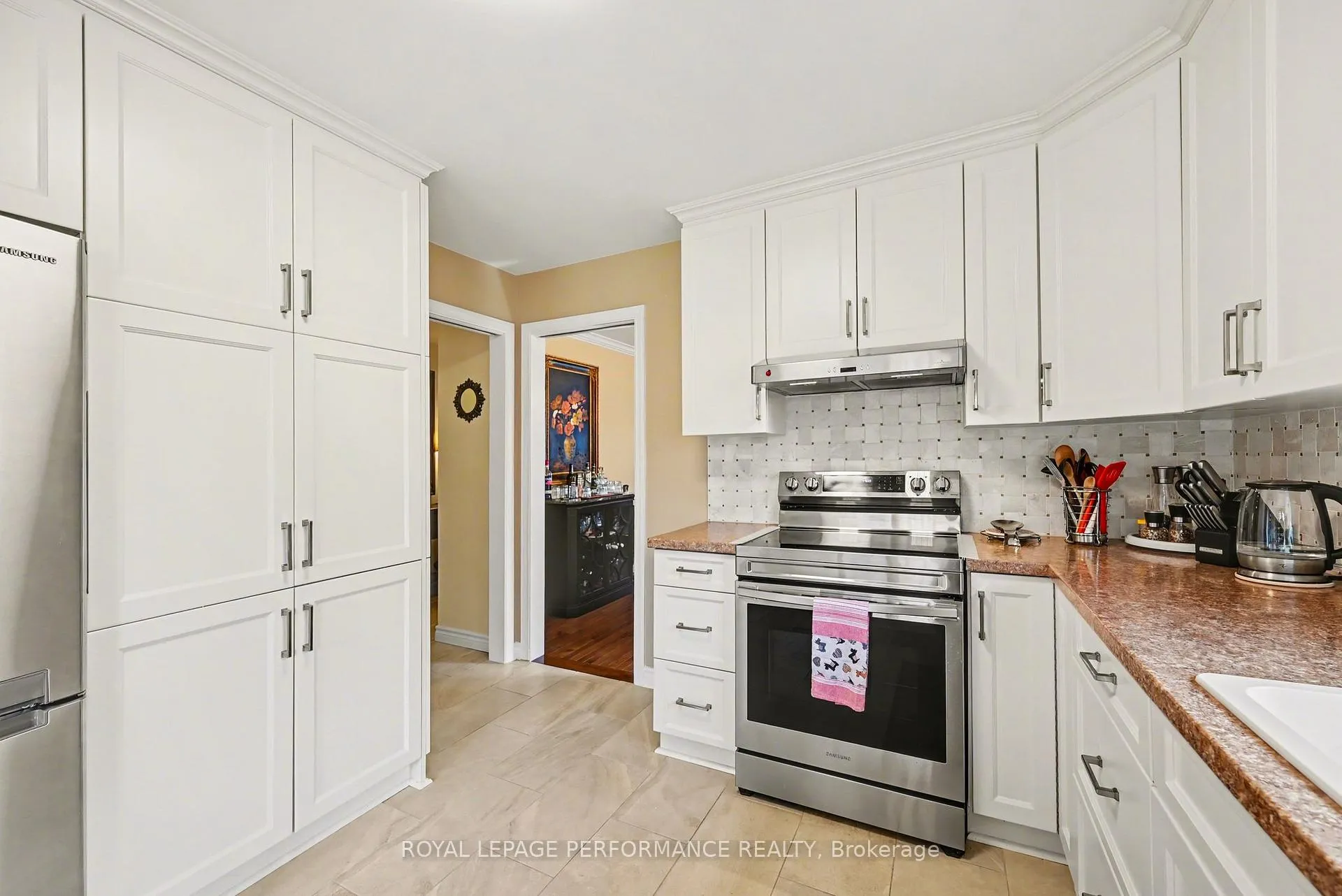 Photo 14 of 855 Kenyon Crescent, Cornwall — HOMEH