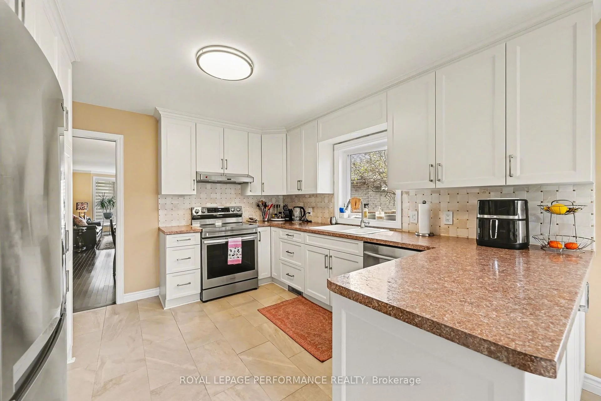 Photo 15 of 855 Kenyon Crescent, Cornwall — HOMEH