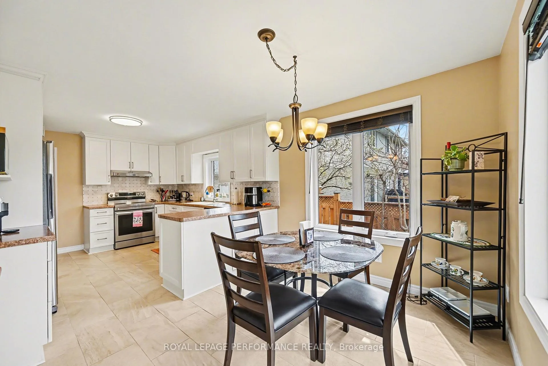 Photo 17 of 855 Kenyon Crescent, Cornwall — HOMEH