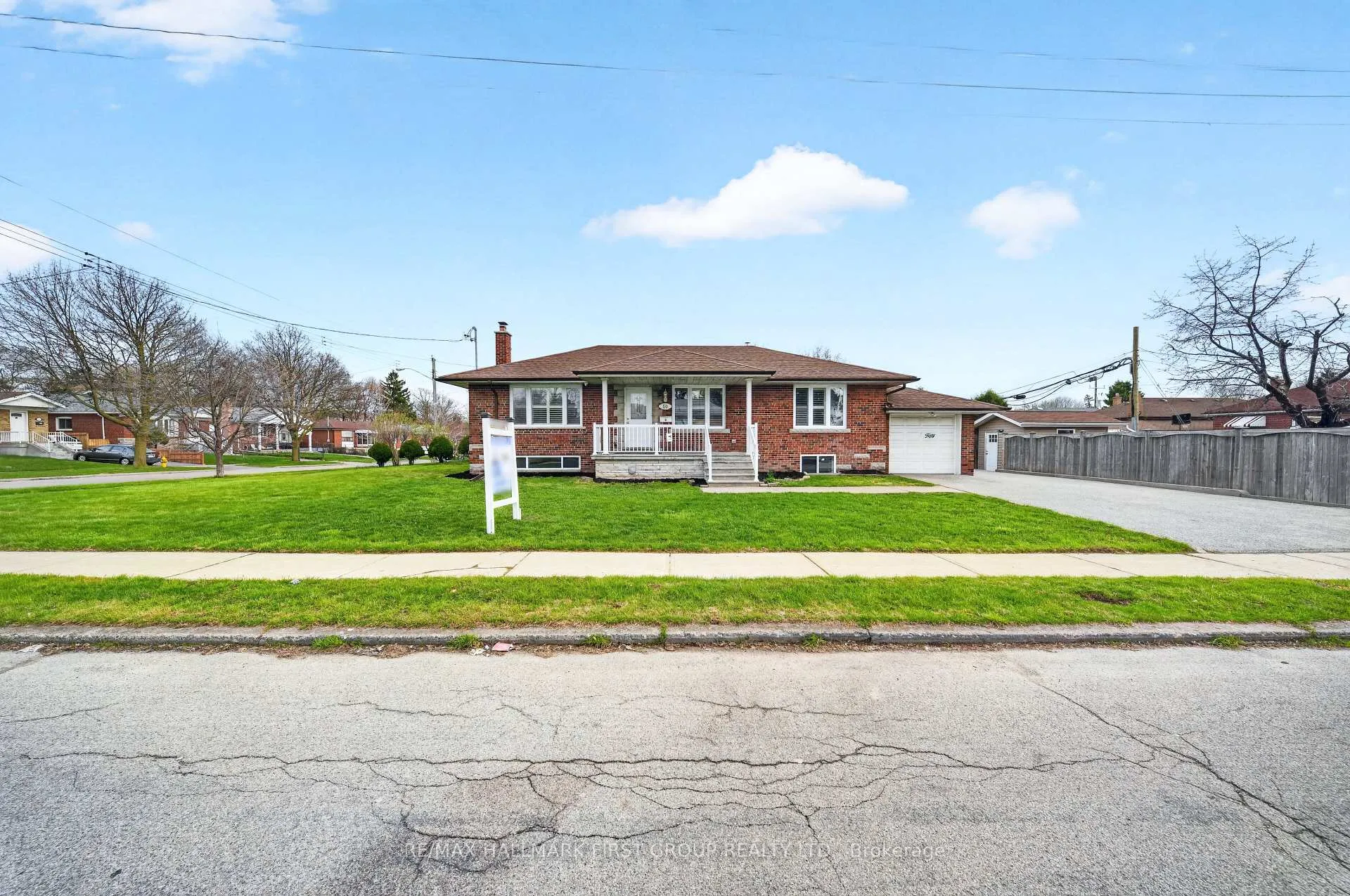 Photo 4 of 50 Gilroy Drive, Scarborough, Dorset Park — HOMEH