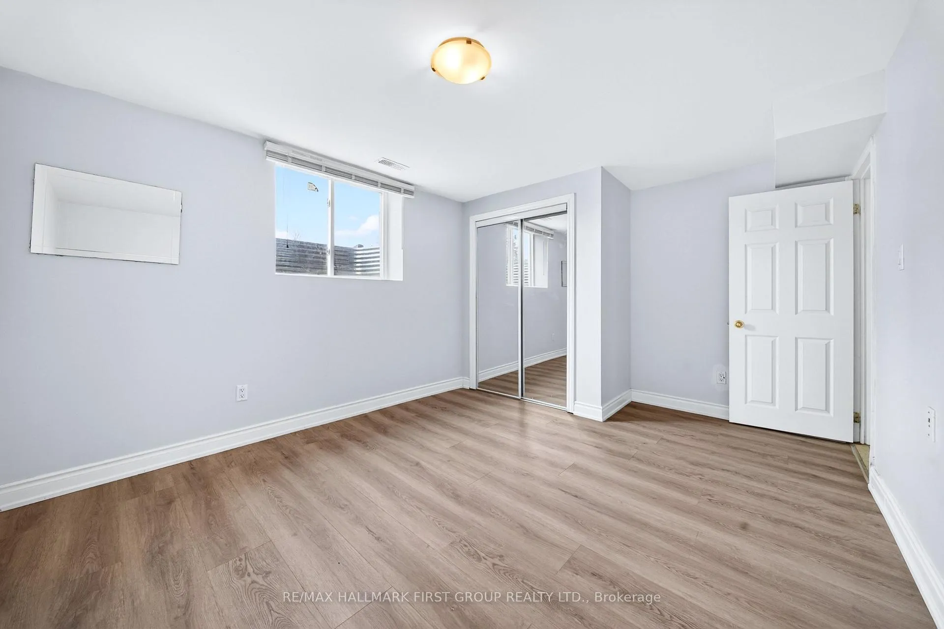 Photo 42 of 50 Gilroy Drive, Scarborough, Dorset Park — HOMEH