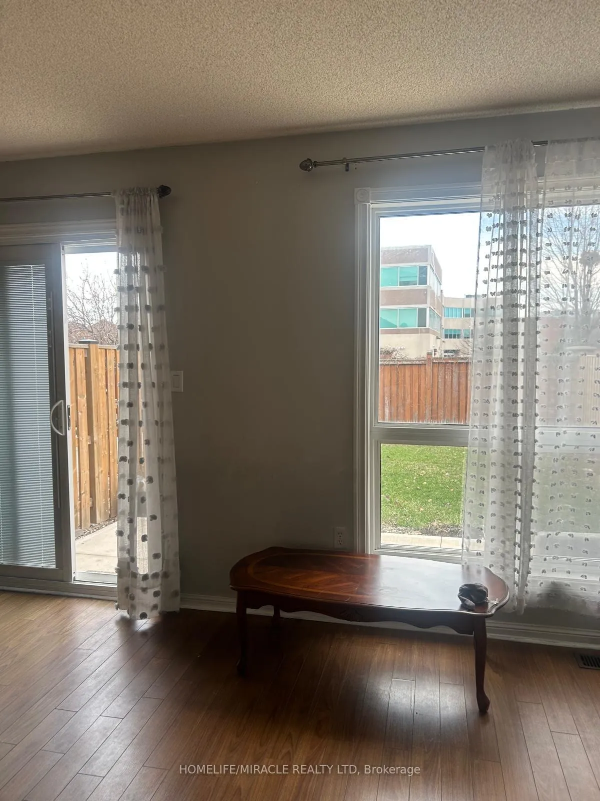 Photo 2 of 137 Oatfield Road, Brampton, Sandringham-Wellington — HOMEH