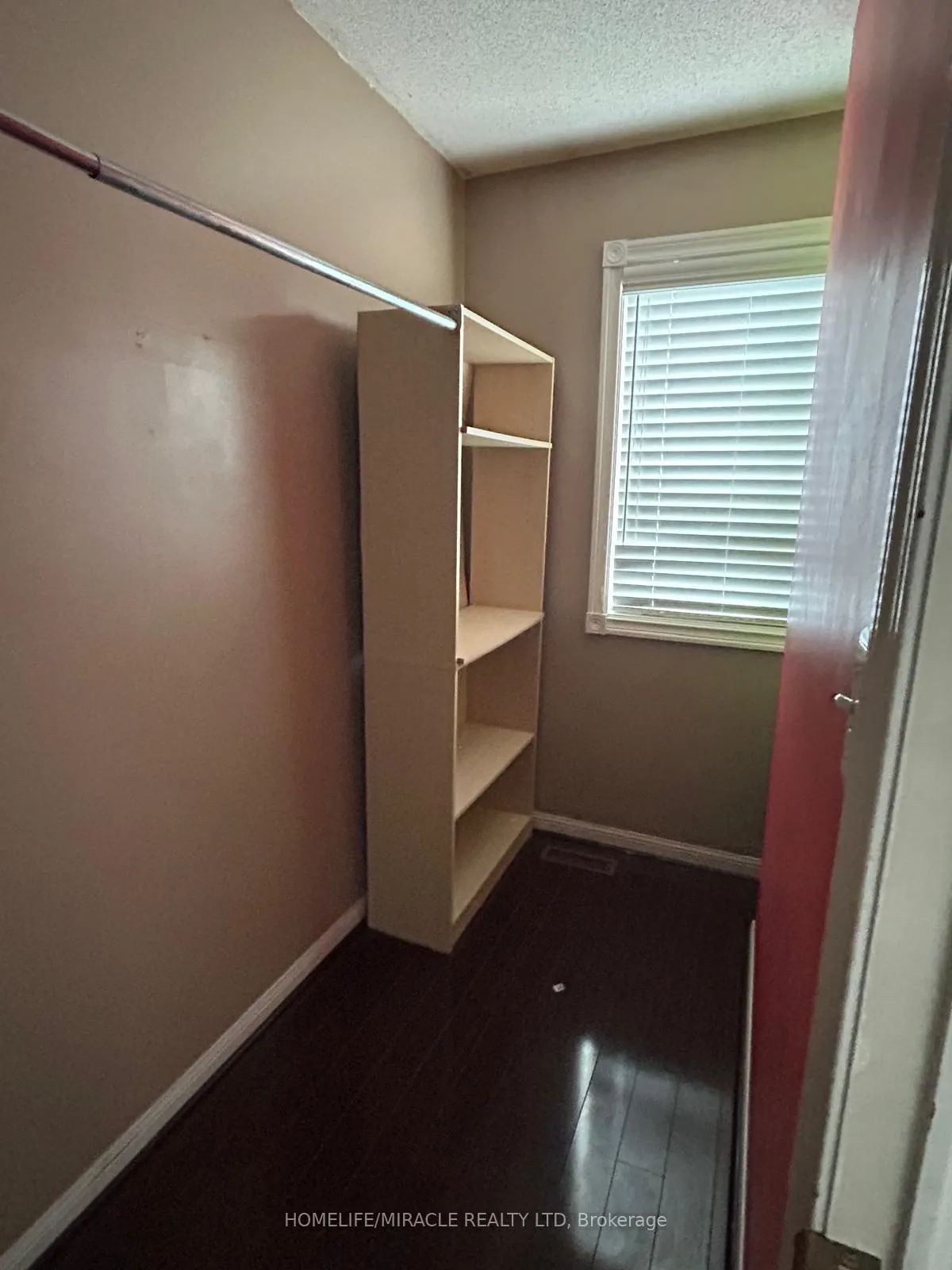 Photo 11 of 137 Oatfield Road, Brampton, Sandringham-Wellington — HOMEH