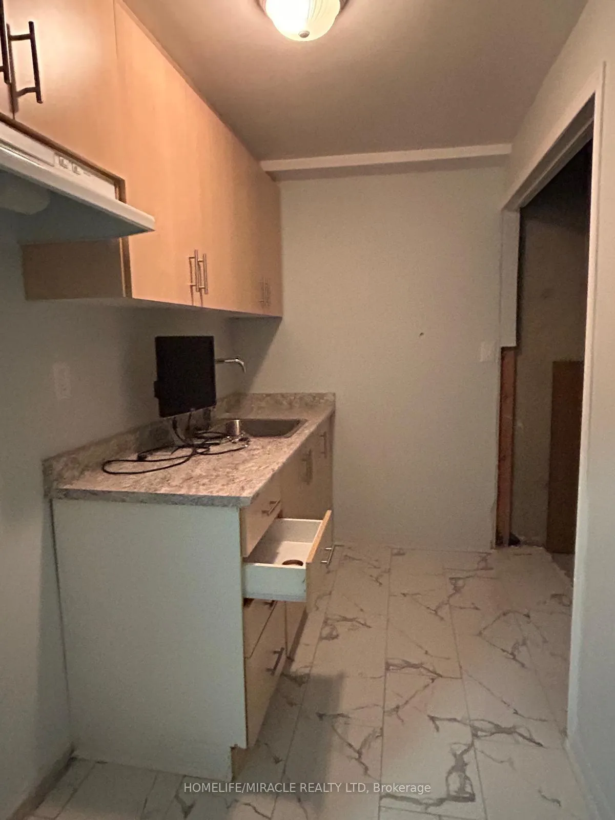 Photo 16 of 137 Oatfield Road, Brampton, Sandringham-Wellington — HOMEH
