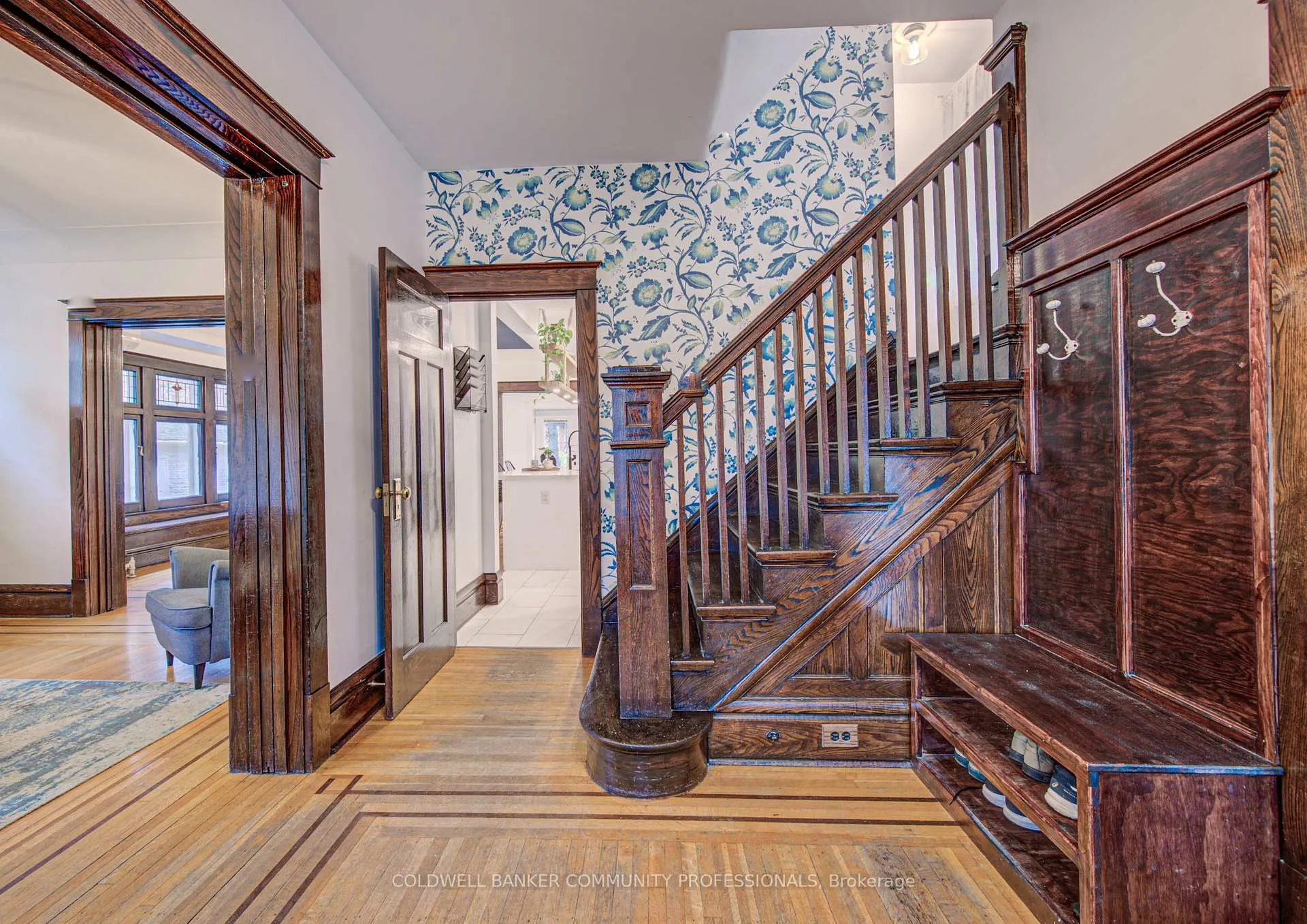 Photo 6 of 114 Prospect Street S, Hamilton, Stipley — HOMEH