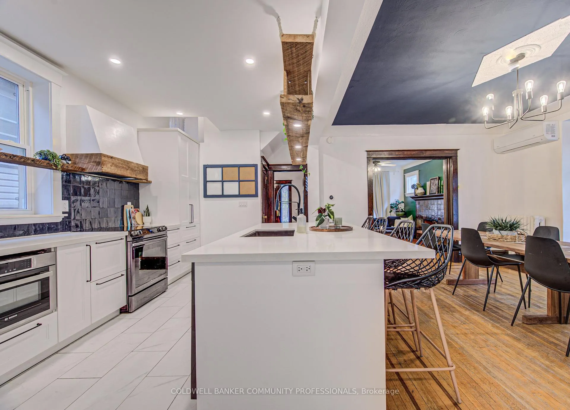 Photo 12 of 114 Prospect Street S, Hamilton, Stipley — HOMEH