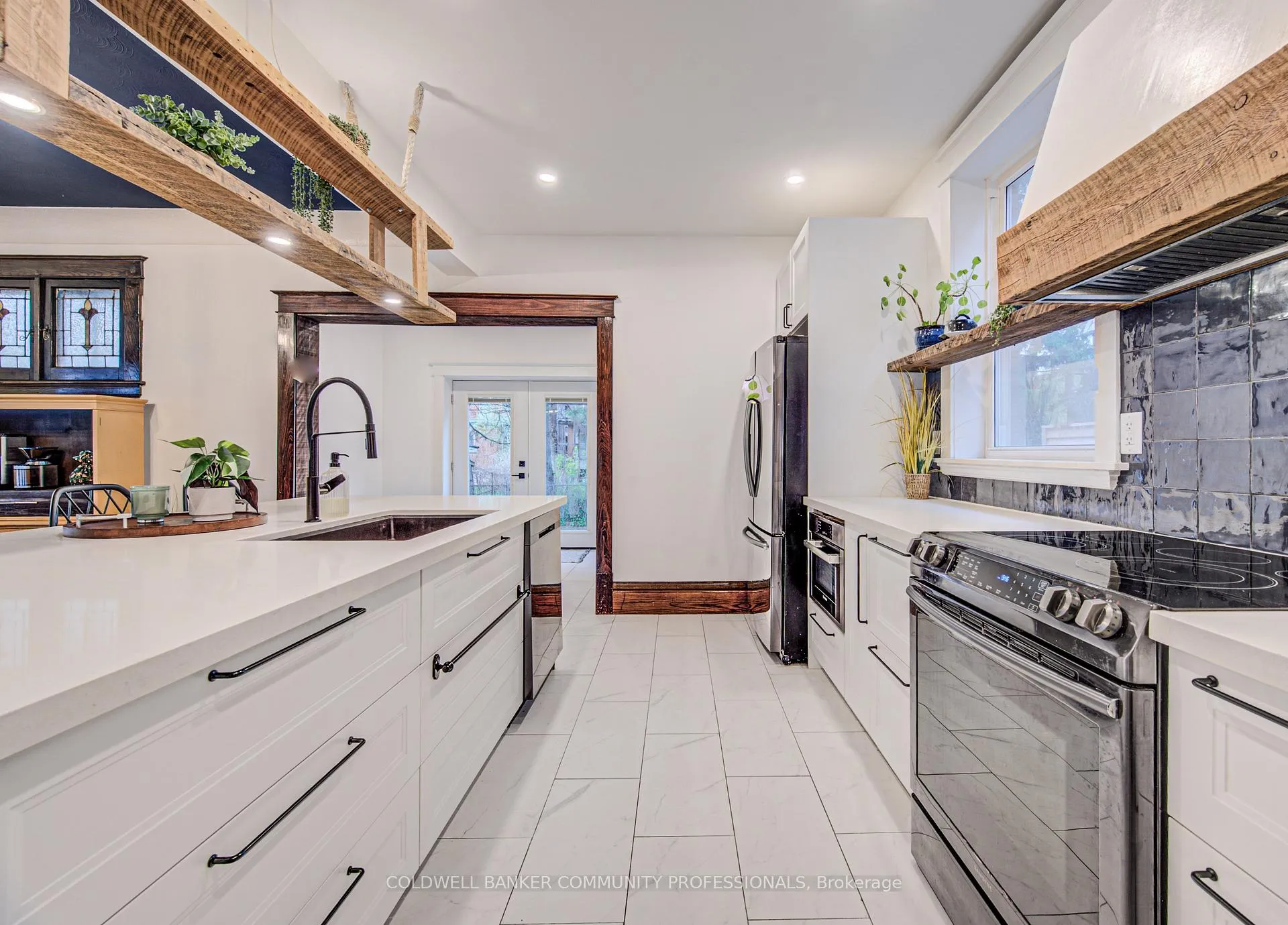 Photo 16 of 114 Prospect Street S, Hamilton, Stipley — HOMEH