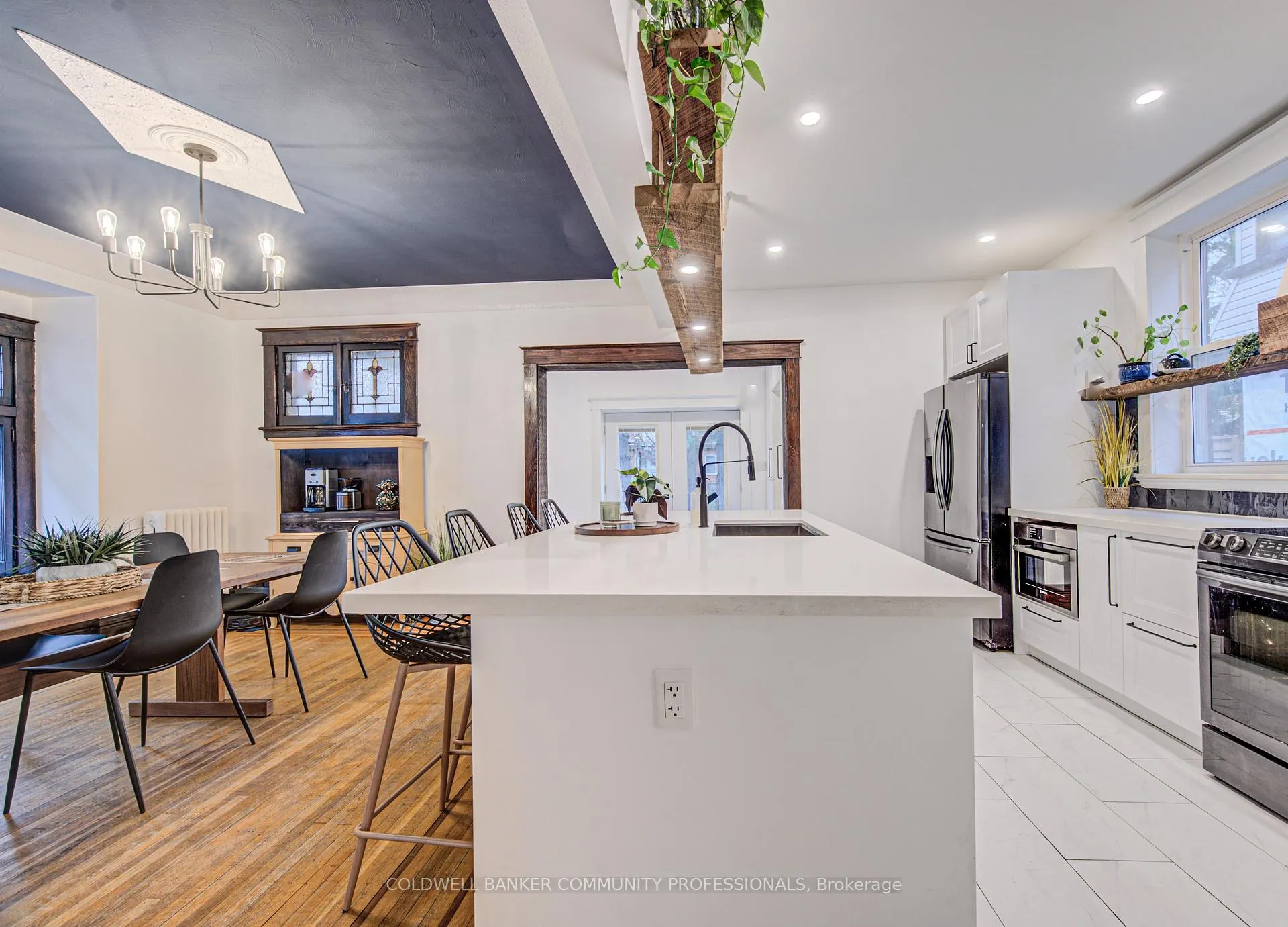 Photo 18 of 114 Prospect Street S, Hamilton, Stipley — HOMEH