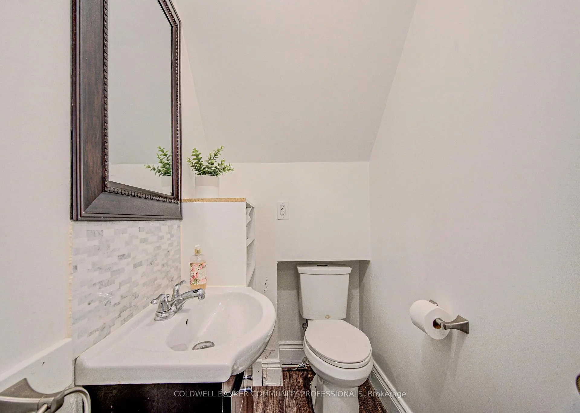 Photo 34 of 114 Prospect Street S, Hamilton, Stipley — HOMEH