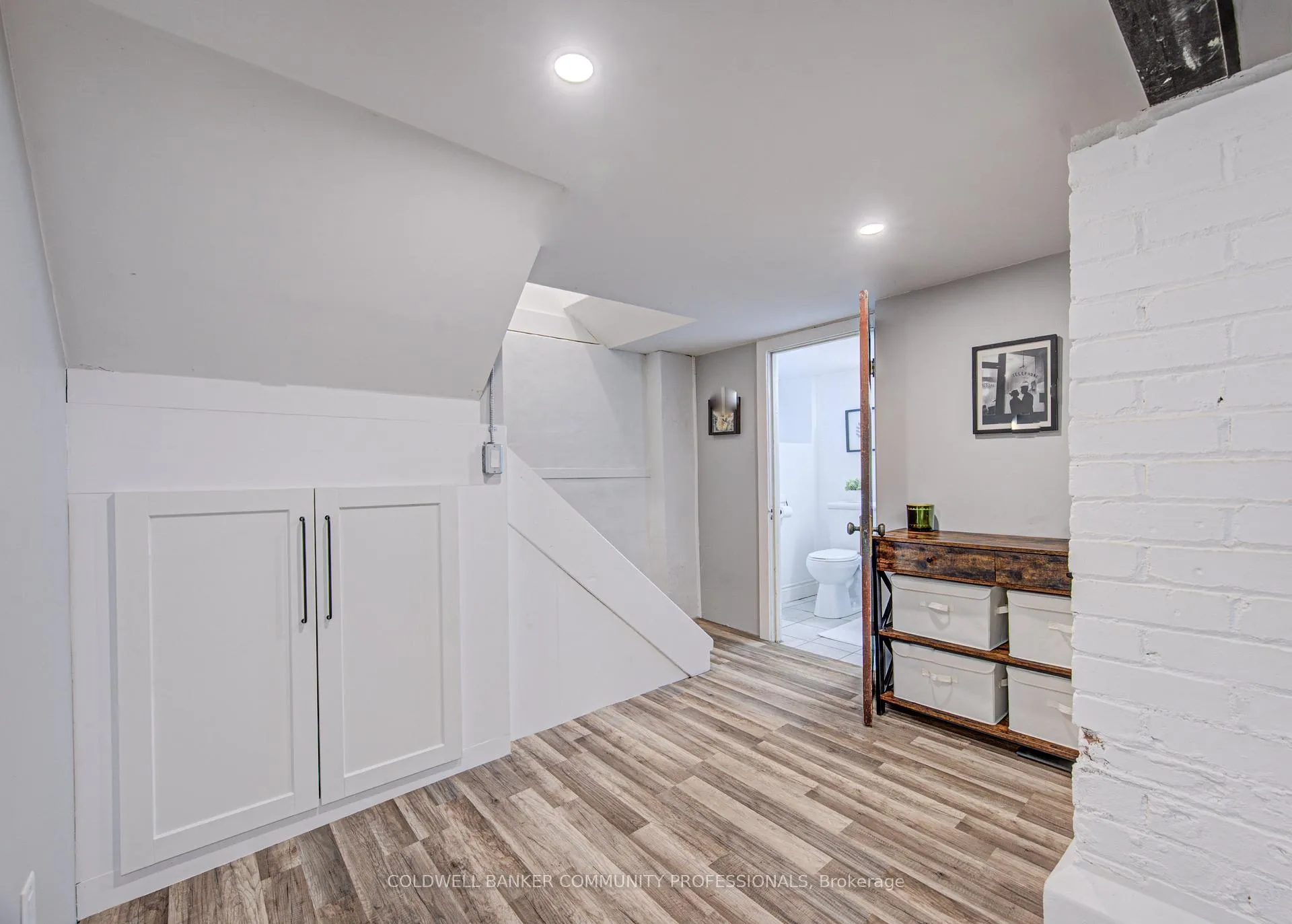 Photo 37 of 114 Prospect Street S, Hamilton, Stipley — HOMEH
