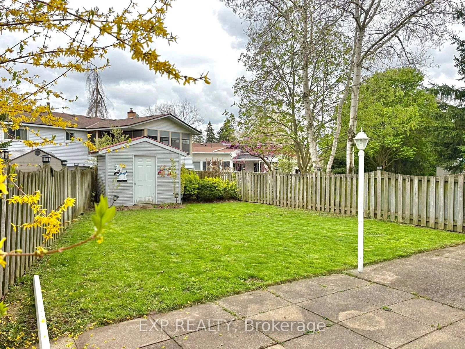 Photo 3 of 6199 Delta Drive, Niagara Falls, West Wood — HOMEH