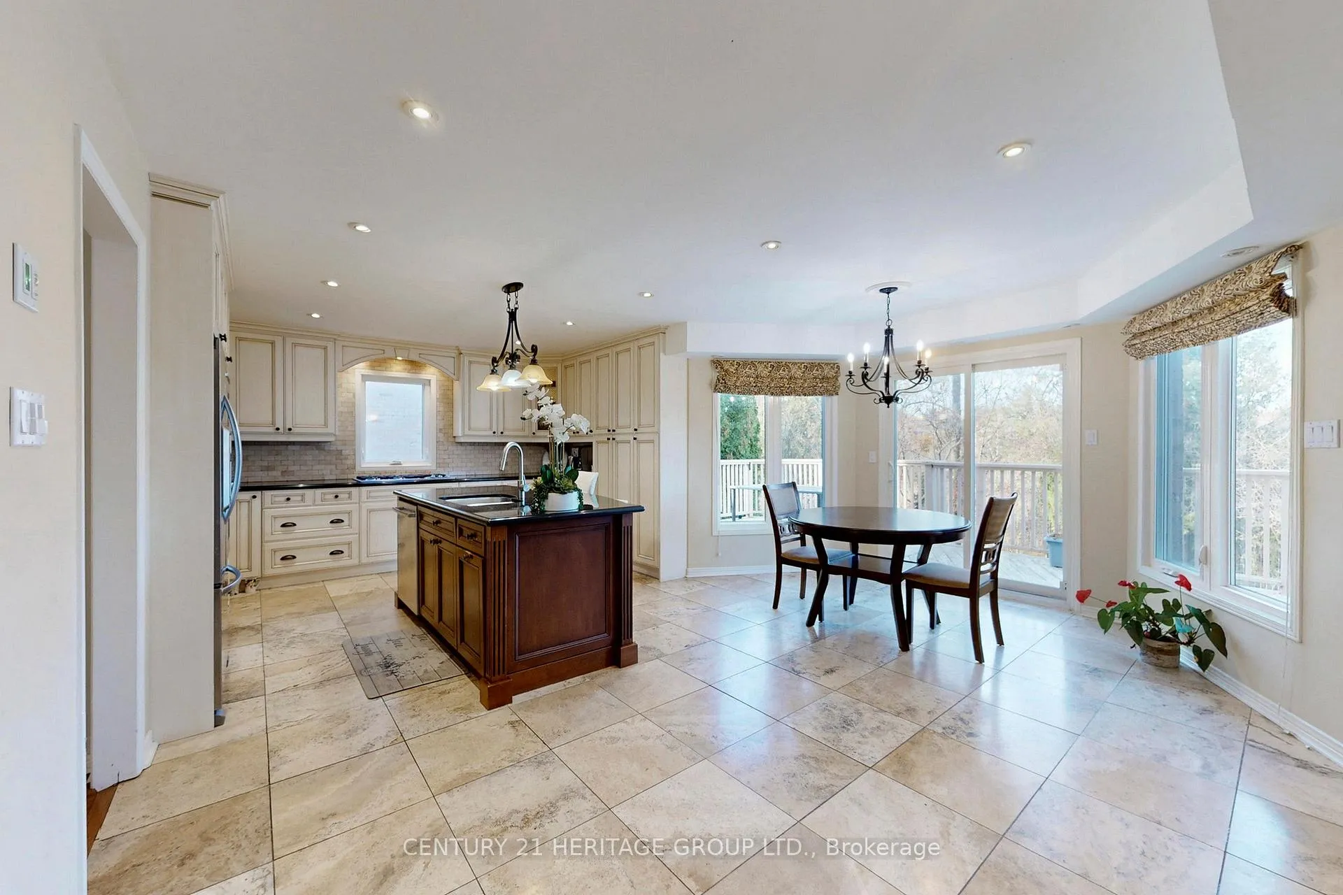 Photo 9 of 136 Cranberry Lane, Aurora, Aurora Highlands — HOMEH