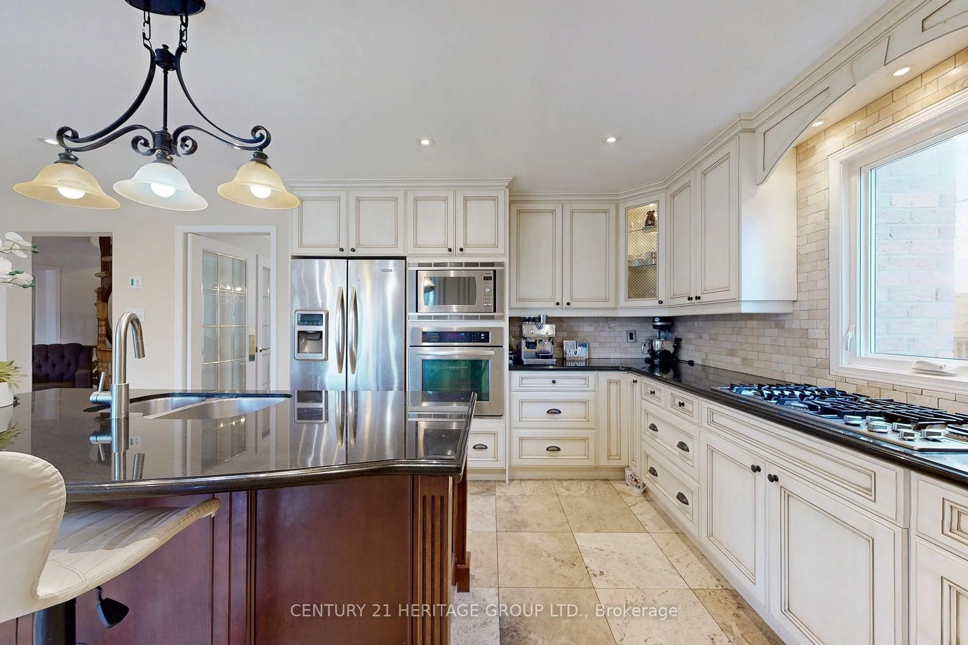 Photo 11 of 136 Cranberry Lane, Aurora, Aurora Highlands — HOMEH